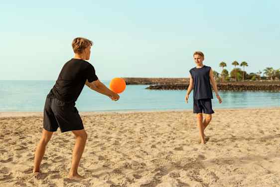 Tonåringar på semester.