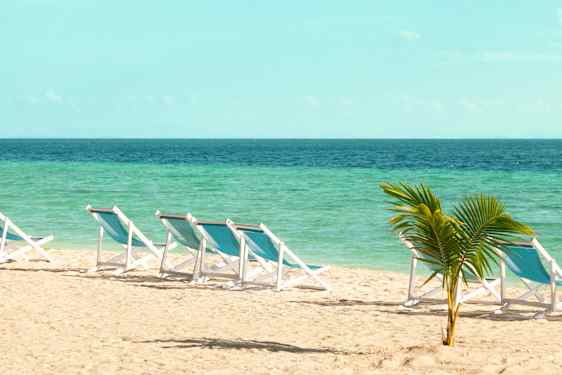 Stranden vid Fantasy Resort