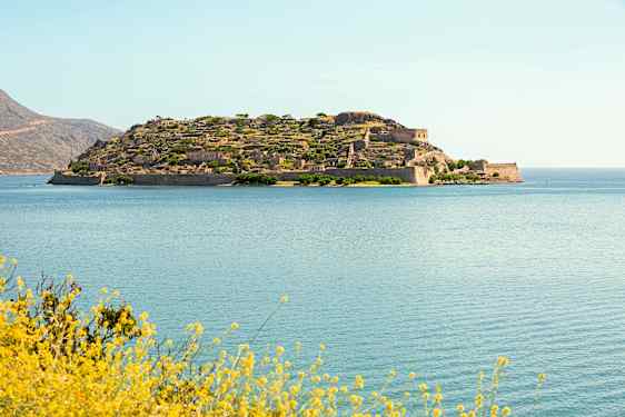 Spinalonga – fästningsön på håll