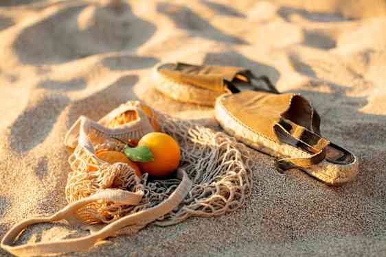 Skor på en strand