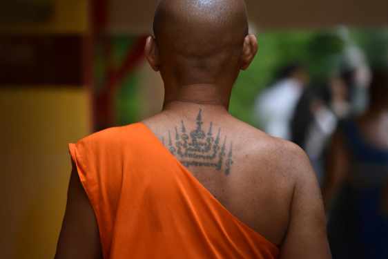 Munk med tatuering. Foto: pexels.com