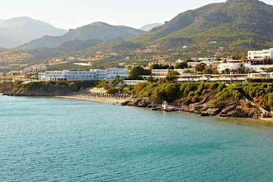 Ocean Beach Club Kreta sett från havet.