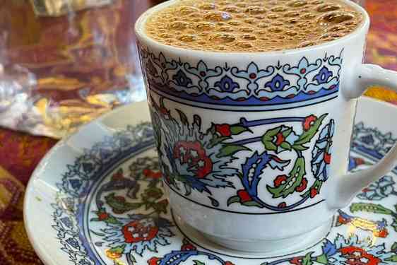 Avnjuts ofta med en bit Turkish Delight eller annat sött