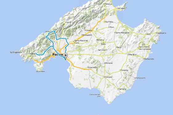 Fina bergsbyar i vacker natur