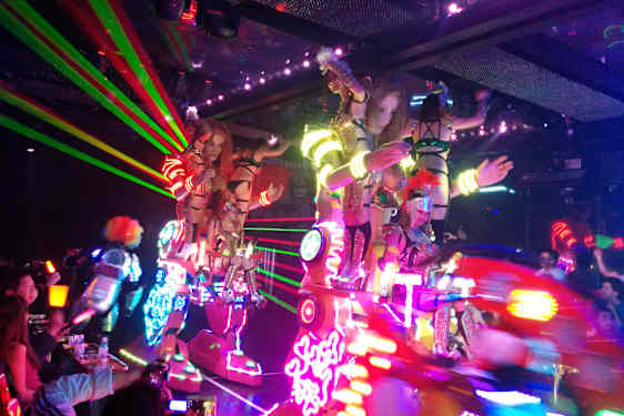 Robot Restaurant, Shinjuku