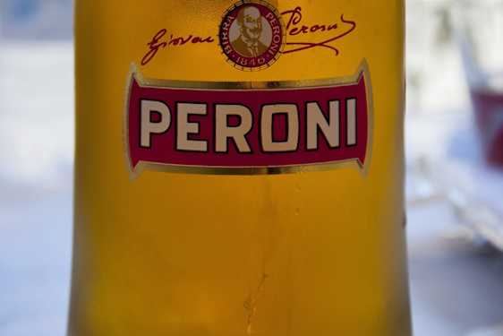 En kall Peroni.
