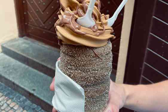 Trdelník med salt karamell-glass