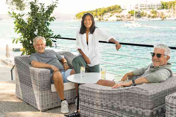 Ving Solo - res själv tillsammans med andra