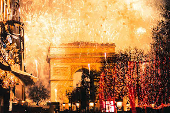Champs-Elysees och Triumfbågen. Foto: Unsplash.
