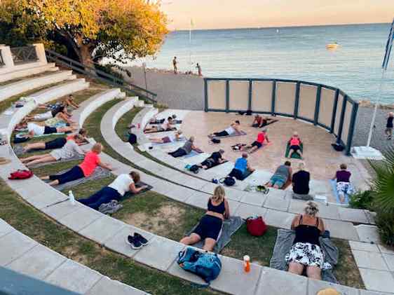 Yoga vid stranden