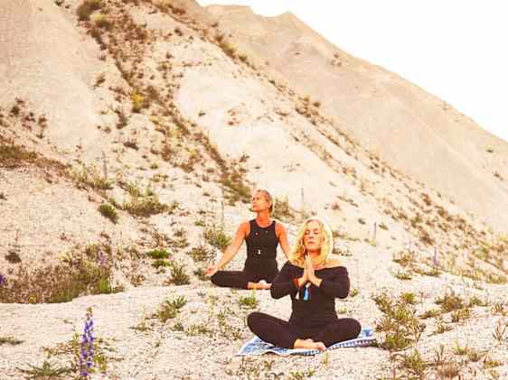 Stillsam yoga