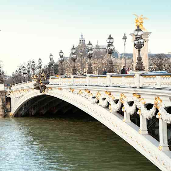 Bro i Paris