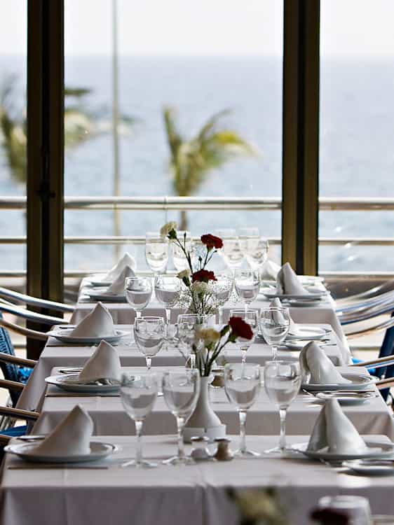 Uppdukat bord på restaurang i Playa del Inglés