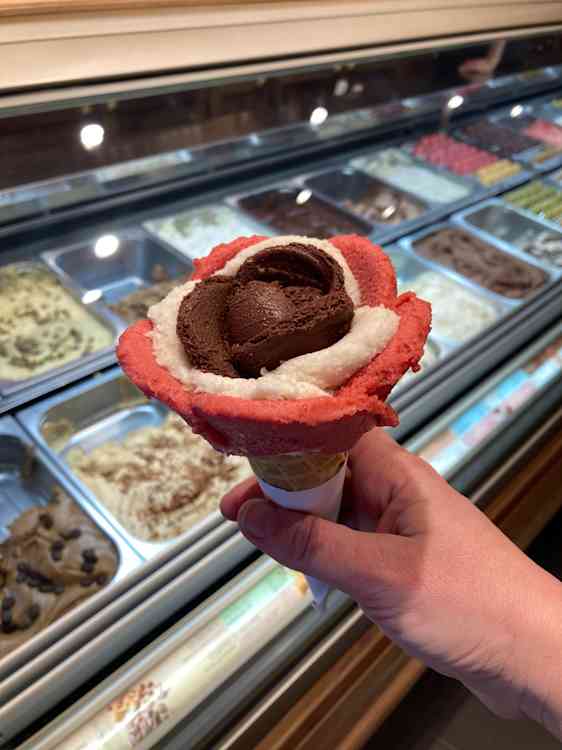 Rosformad glass i strut