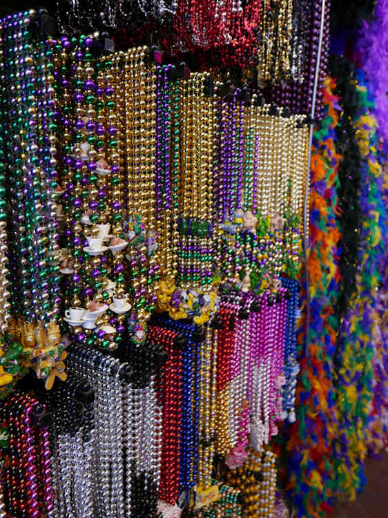Smycken med Mardi Gras-pärlor