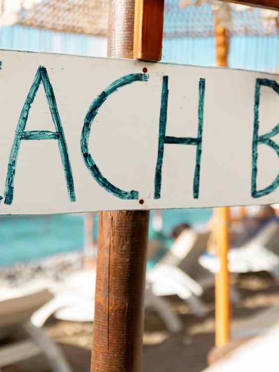 Skylt till strandbar