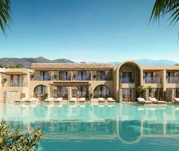 En modern byggnad med utomhuspool, omgiven av palmer och grönska. (AI-genererad text)