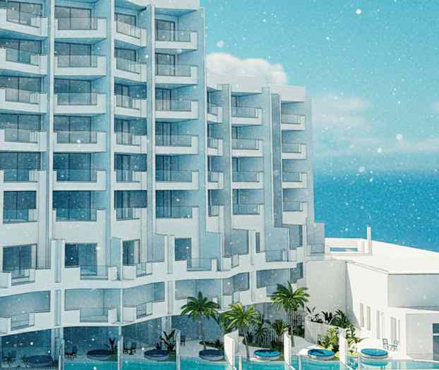 Ett modernt hotell med flera våningar, stora balkonger och poolområde vid havet. (AI-genererad text)