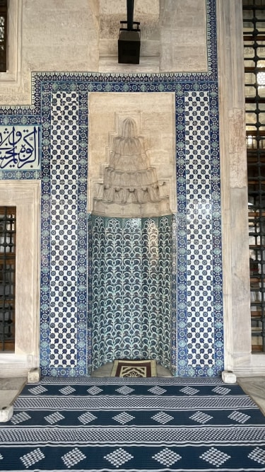 Rustem Pasha-moskén och sina vackra blå mosaiker.