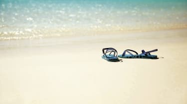 sandaler på en strand