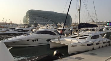 Res med Ving på Formel-1 i Abu-Dhabi
