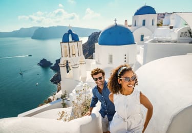 Par på promenad i Grekland