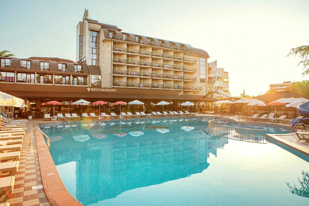 Bilder från hotellet Baikal - nummer 1 av 21