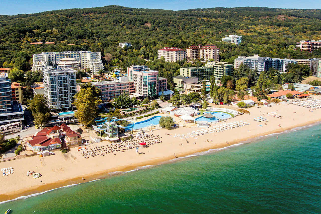 Bilder från hotellet Hotel Lilia - nummer 1 av 22