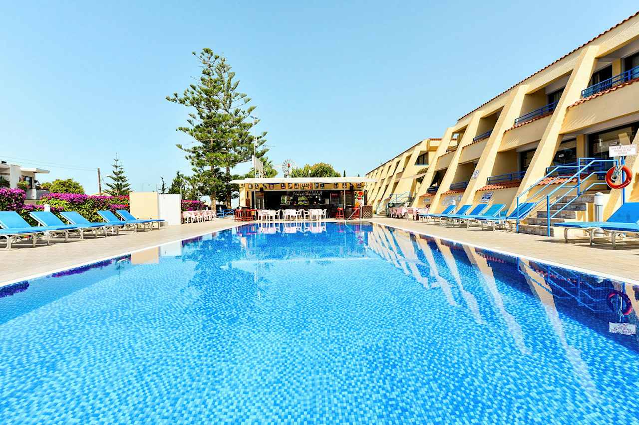 Bilder från hotellet Napa Prince Hotel Apartments - nummer 1 av 13