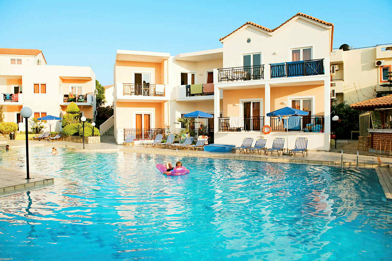 Bilder från hotellet Sunset Suites - nummer 1 av 23