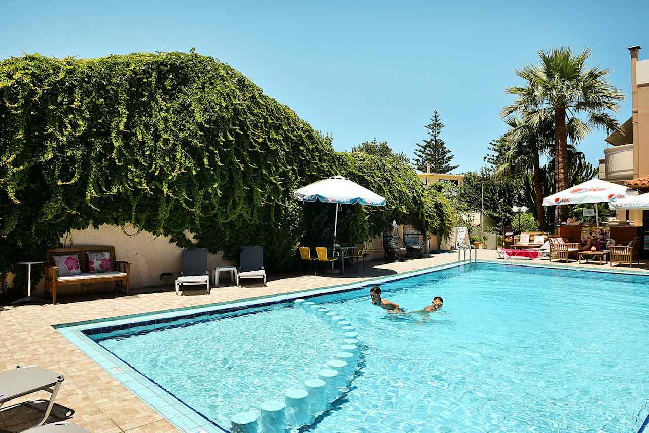 Bilder från hotellet Akatos - nummer 1 av 27