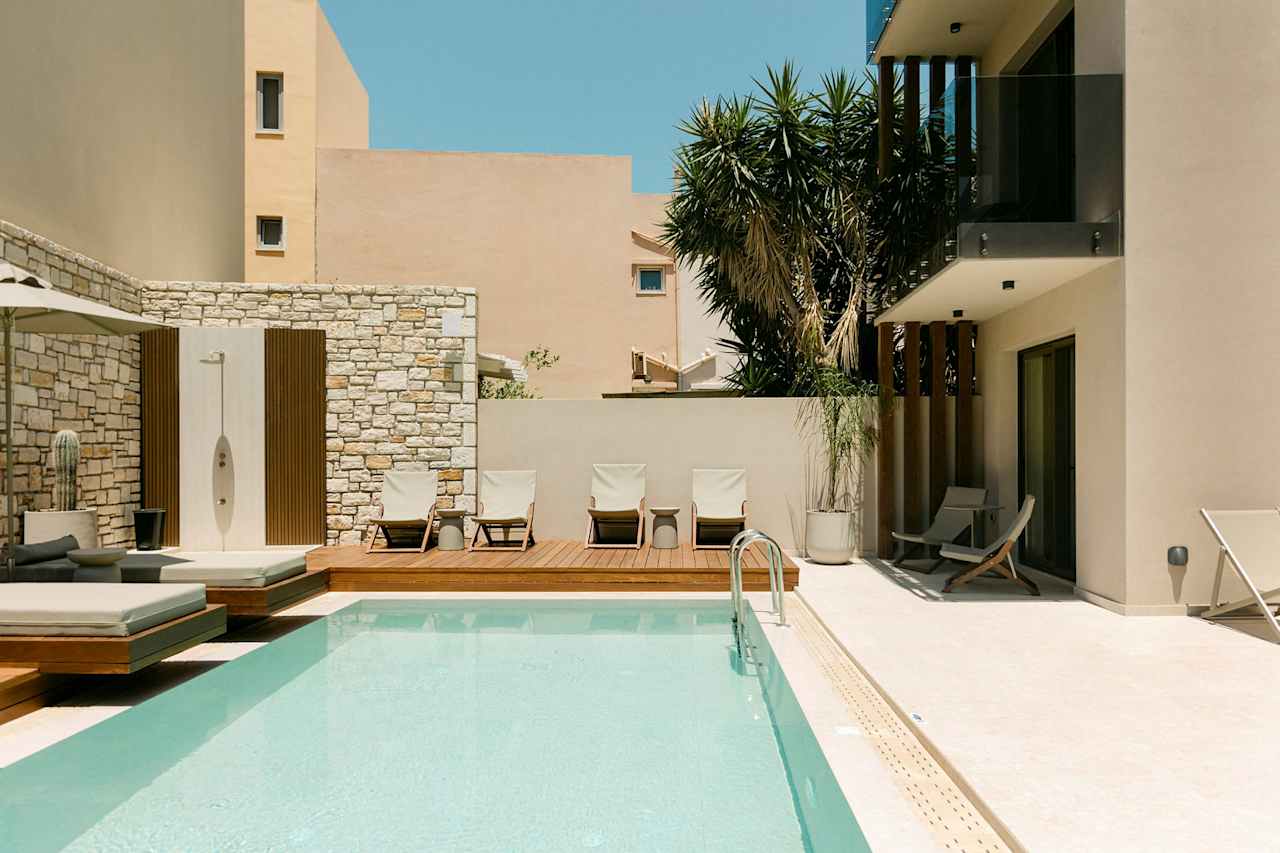 Bilder från hotellet Theasis Seaside Suites - nummer 1 av 36