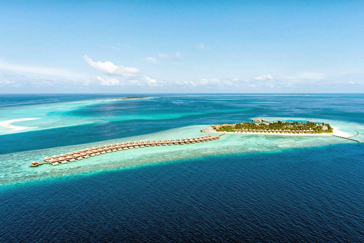 Bilder från hotellet Hurawalhi Island Resort - nummer 1 av 53
