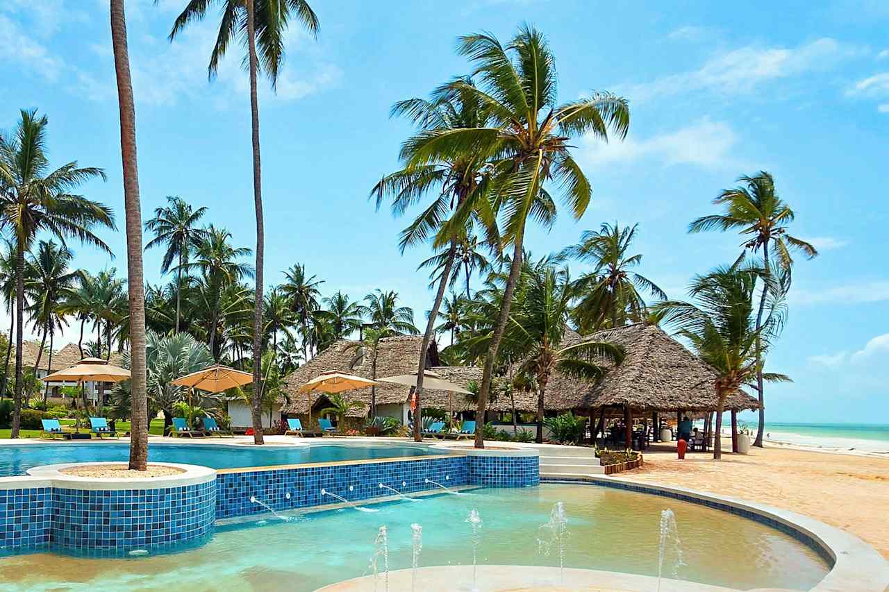 Bilder från hotellet Bluebay Beach Resort & Spa - nummer 1 av 48