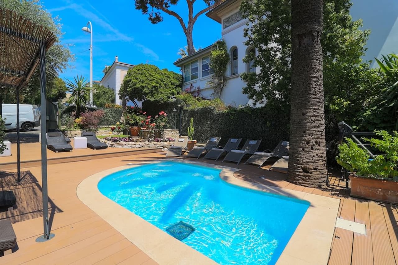 Bilder från hotellet Hôtel du Petit Palais - nummer 1 av 61