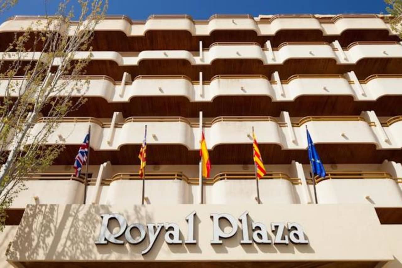 Bilder från hotellet Royal Plaza - nummer 1 av 68