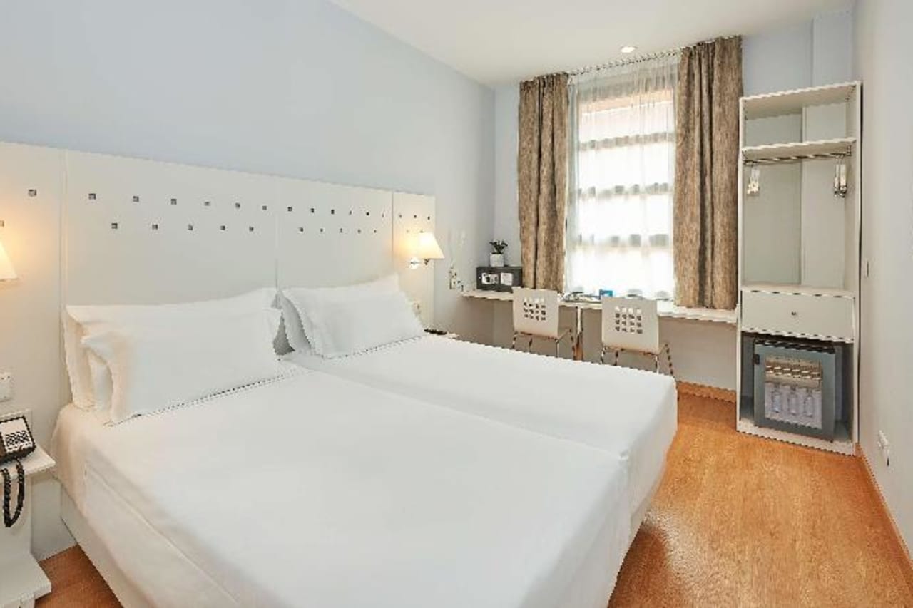 Bilder från hotellet NH Valencia Las Ciencias - nummer 1 av 12