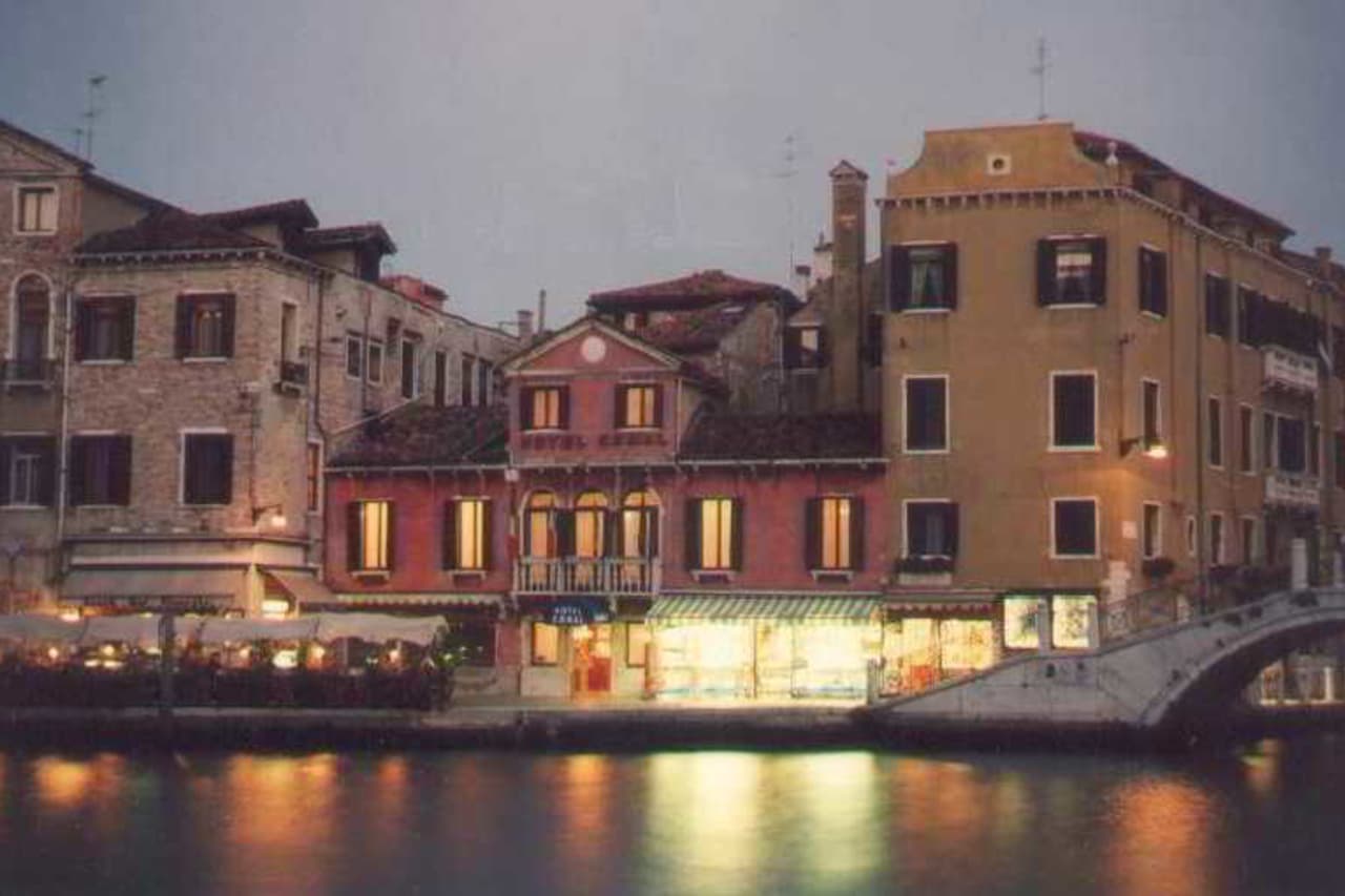 Bilder från hotellet Hotel Canal - nummer 1 av 15