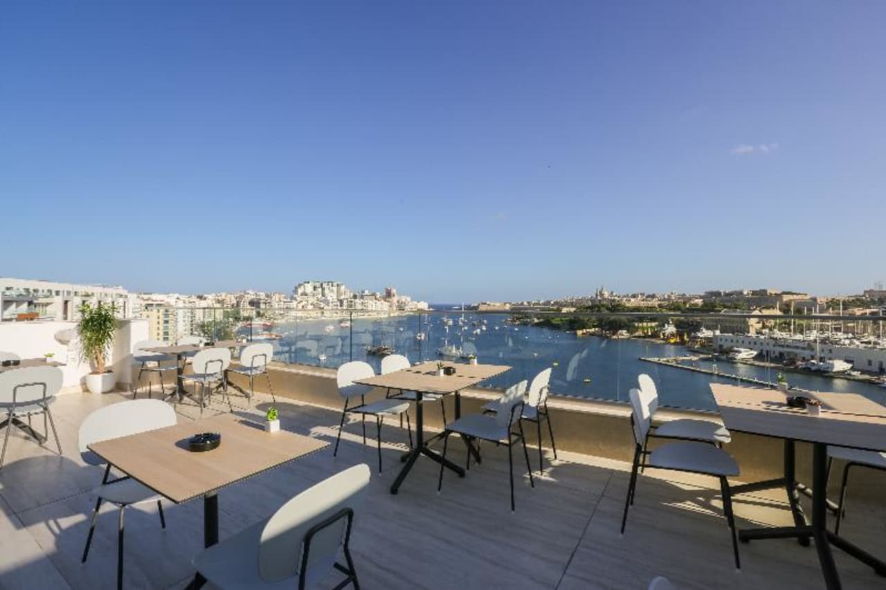 Bilder från hotellet Hotel 115 The Strand Hotel and Suites - nummer 1 av 93