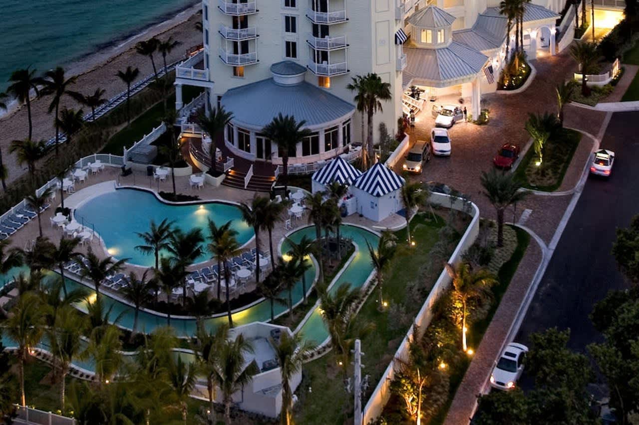 Bilder från hotellet Pelican Grand Beach Resort - nummer 1 av 20