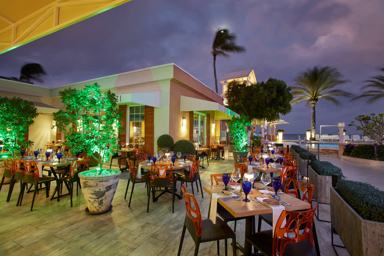 À la carte-restaurang Paparazzi Restaurant på grannhotellet Tamarijn Aruba All Inclusive