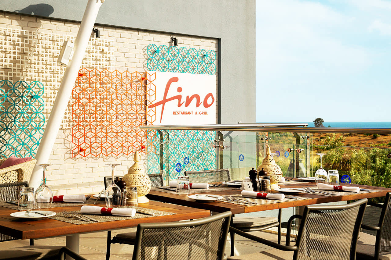 Fino Restaurant & Grill har nu ett ännu bättre läge på takterrassen med härlig utsikt.