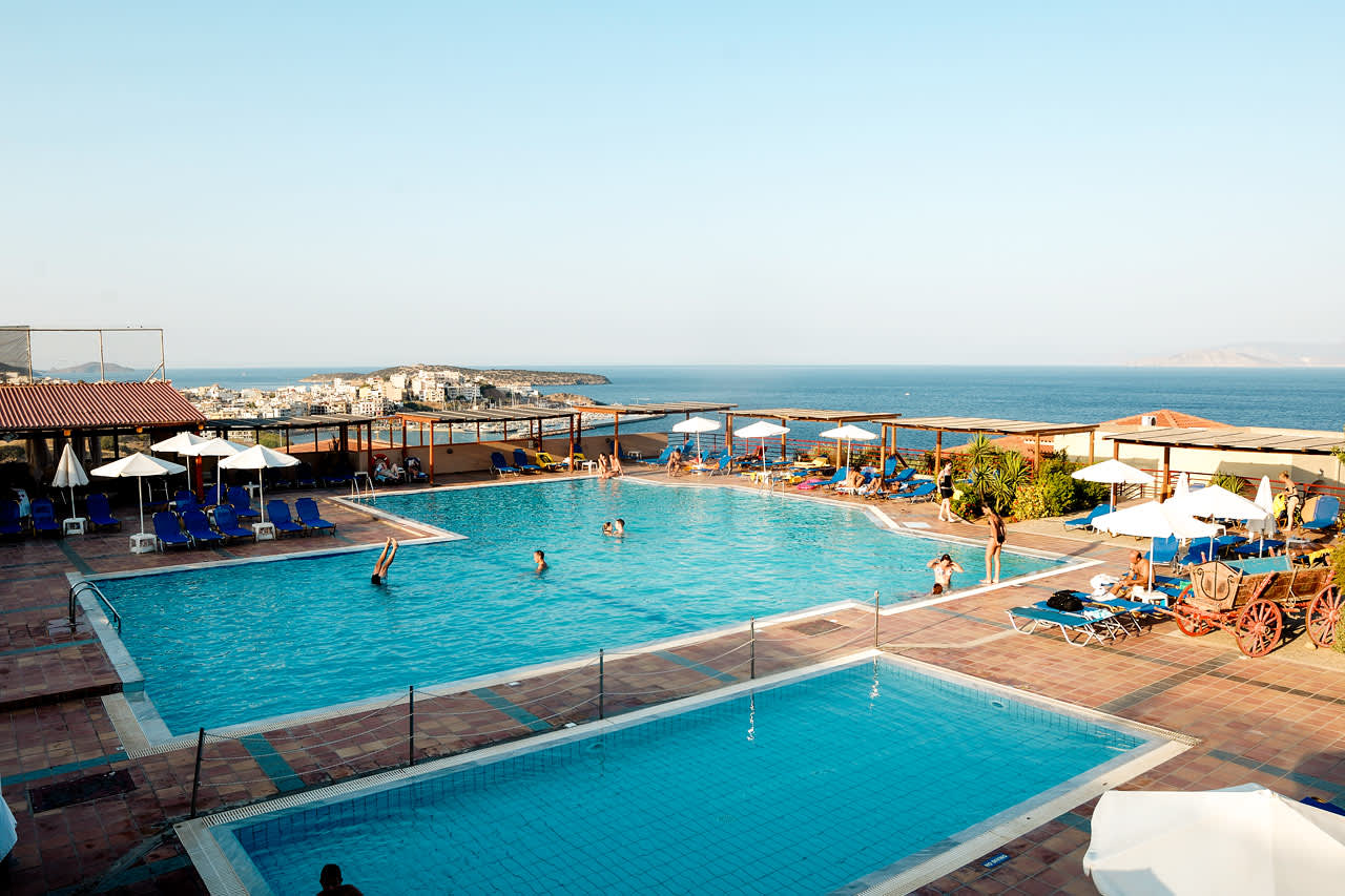 Miramare Resort & Spa har flera pooler och en barnpool