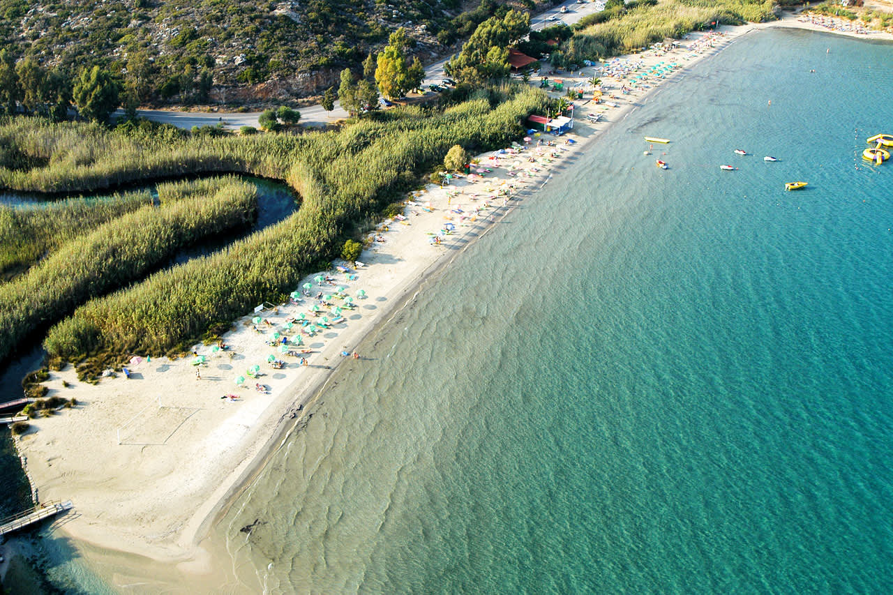 Almyros Beach, cirka 300 meter från hotellet