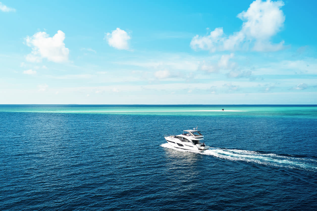 Till Kagi Maldives Spa Island kan du välja om du vill åka med sjöflyg eller speedboat