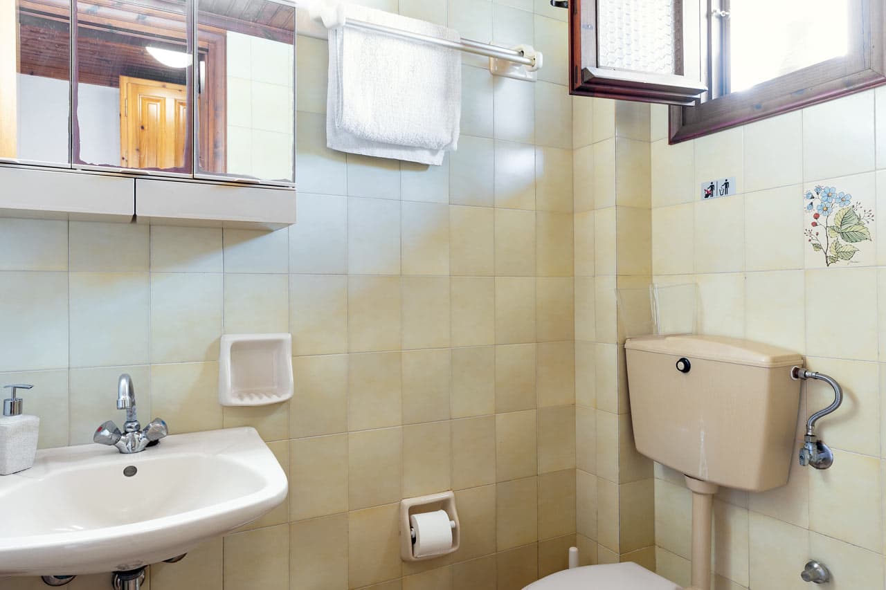Exempel på badrum i enrumslägenheterna