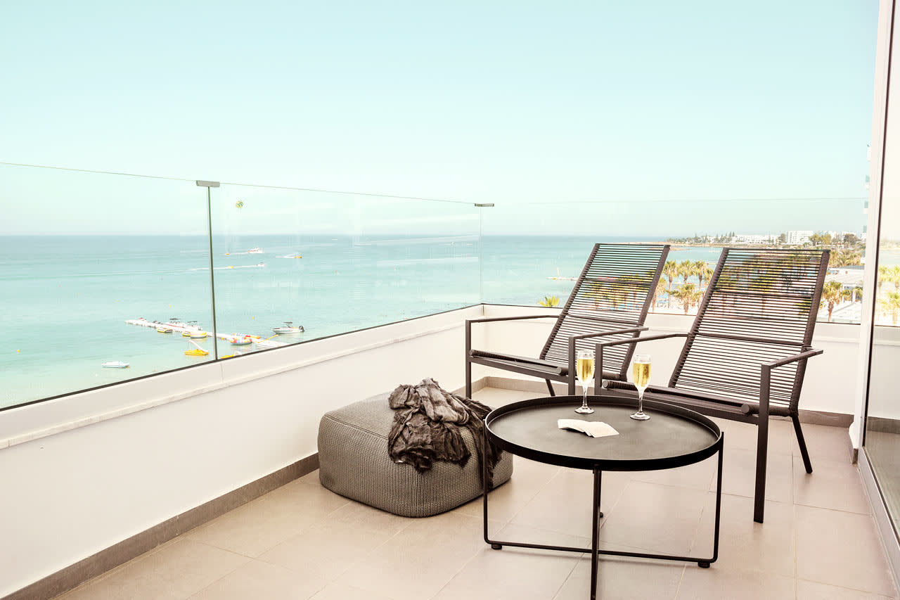 Prime Lounge Suite 1 rum, stor balkong med havsutsikt