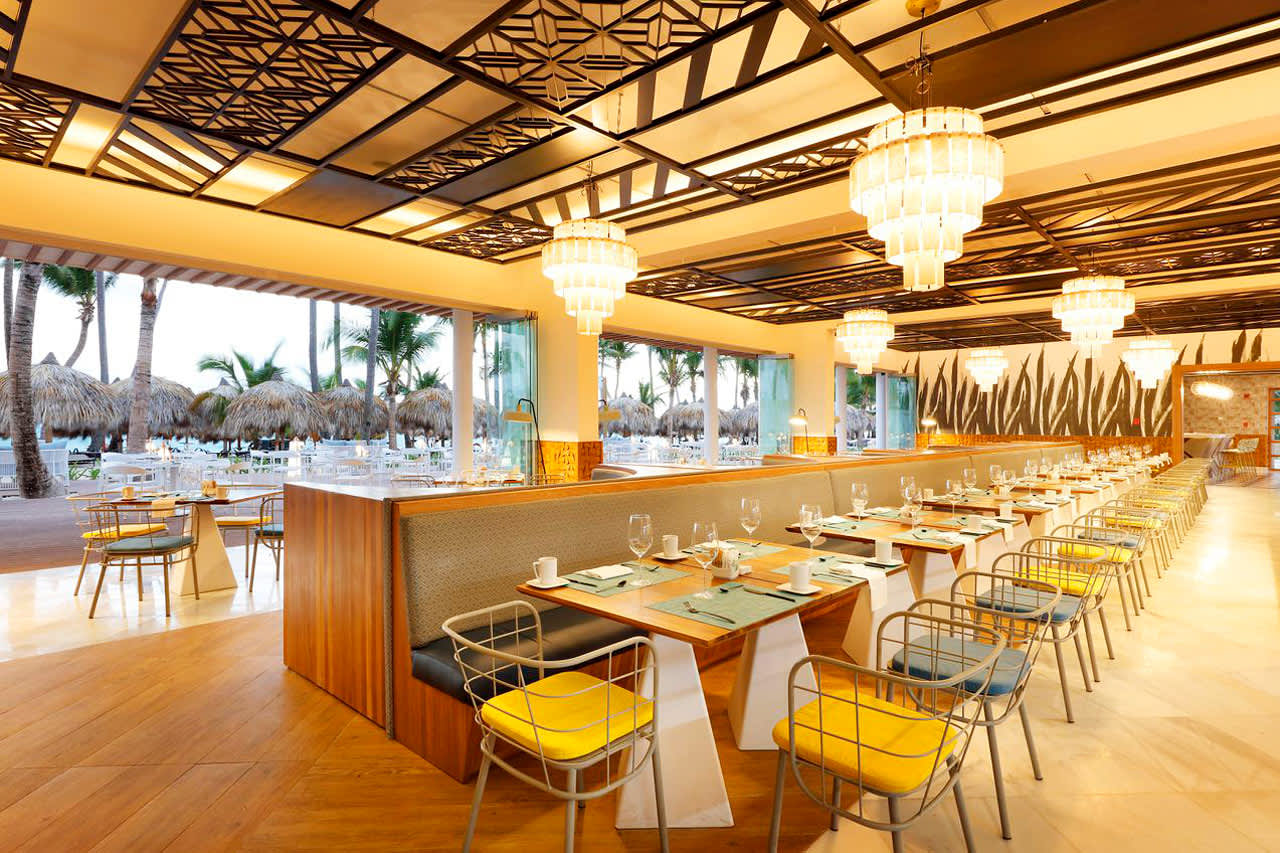 Inom Grand Palladium Resort finns flera restauranger att välja mellan
