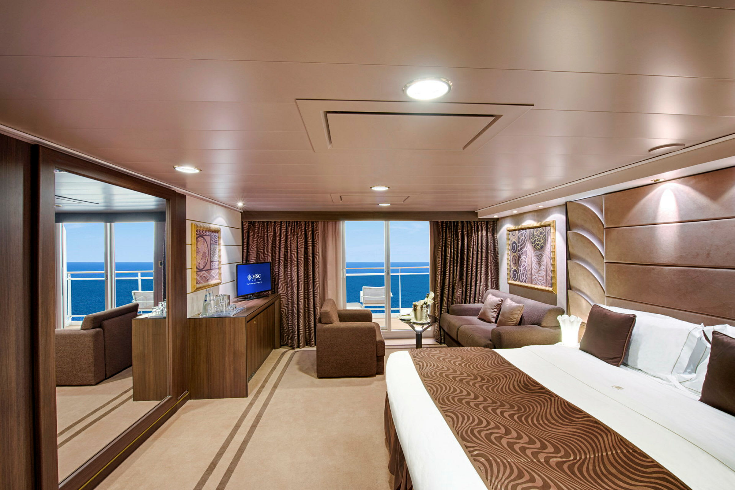 Deluxe Svit Yacht Club