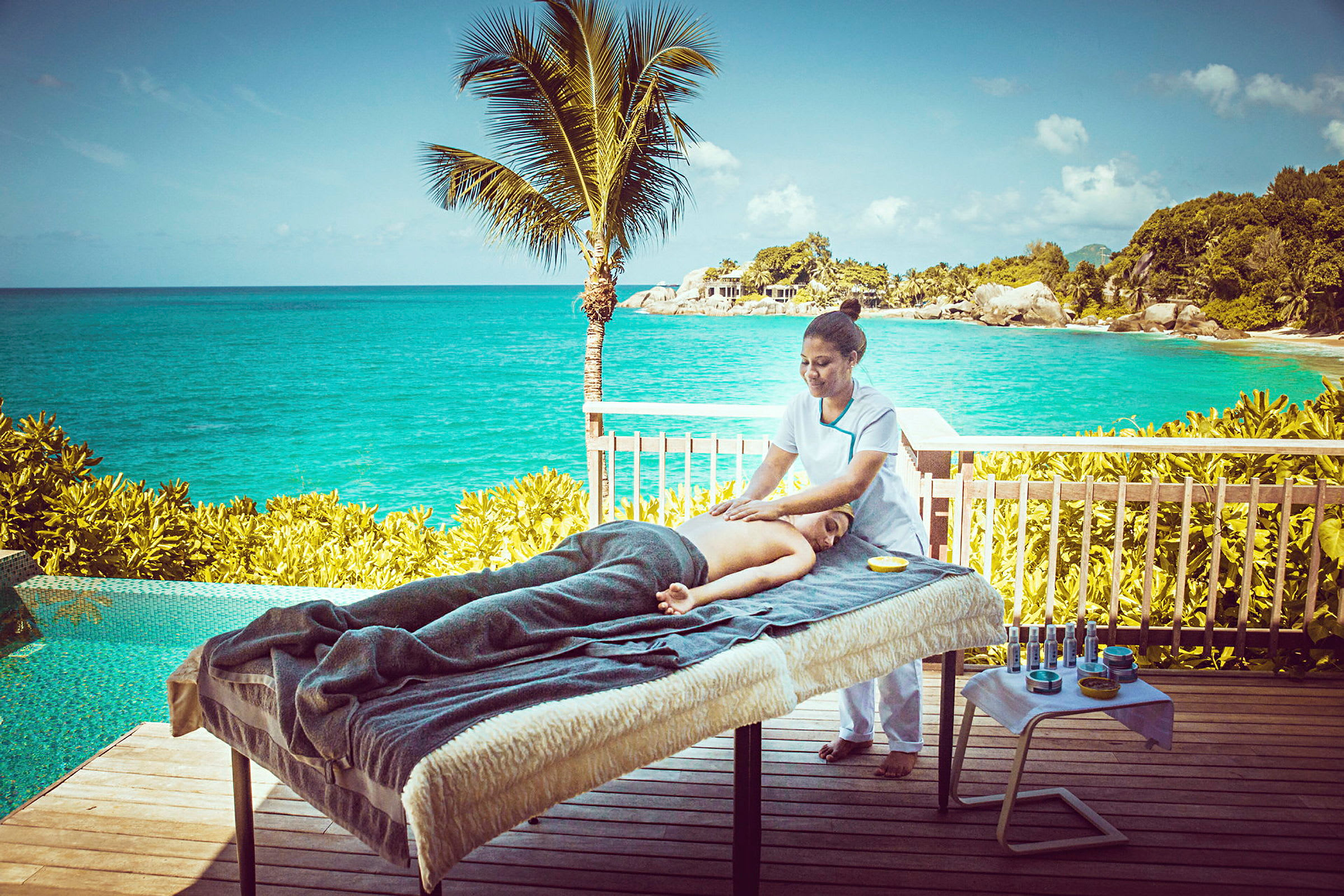 Massage vid havet. (AI-genererad text)